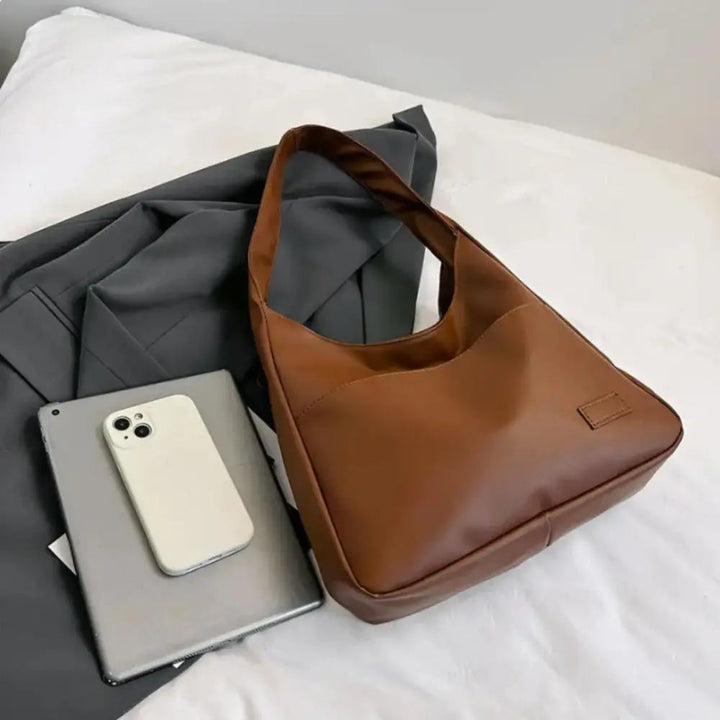 Gloria | Vintage Style, Modern Portability — Leather Bag