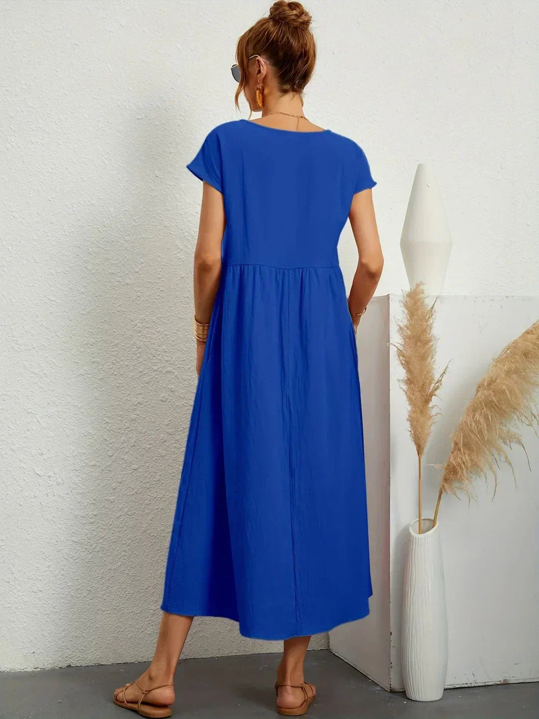 Gabriela™ | Midi fluid dress of timeless elegance