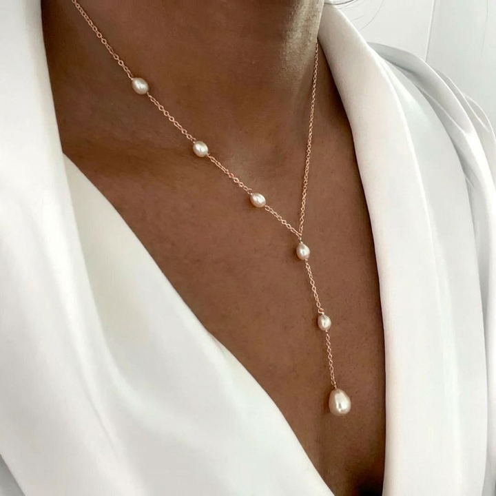Vintage Pearl Pendant Necklace